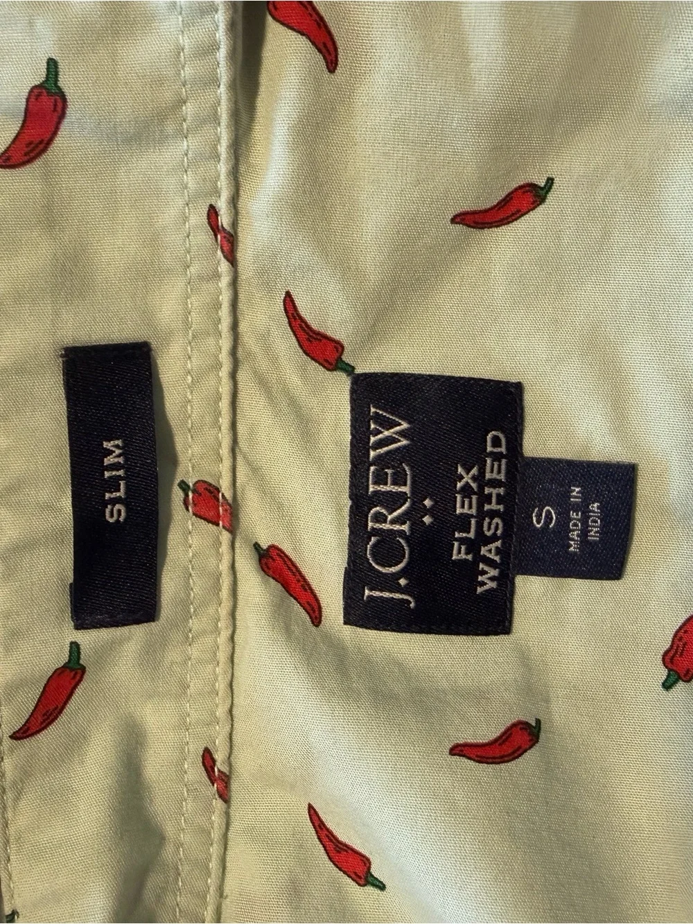 Men's Short-Sleeve Button-Up Shirt - Light Mint with Red Chilli